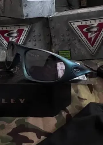 Óculos De Sol OKL Oakley Neoforma - Matte Blue/Silver Colorshift
