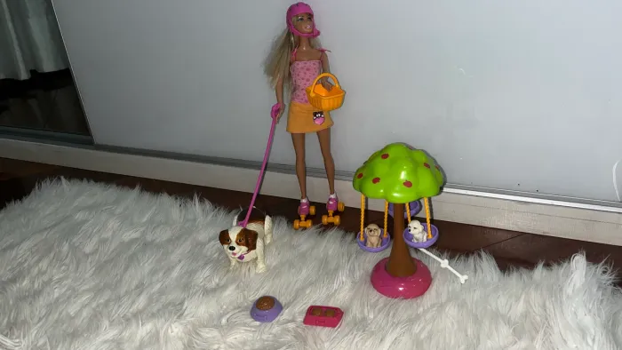 Barbie treinadora de cachorrinhos e Barbie dog park 