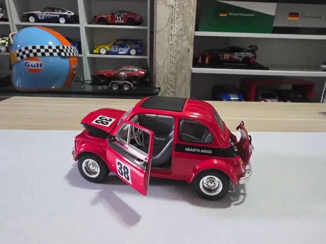 Miniatura 1:18 Fiat Abarth race #38 novo