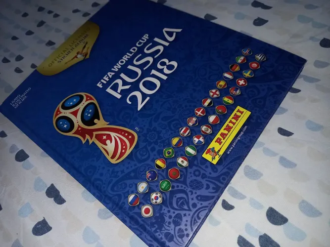 Album figurinhas Copa 2018 incompleto 
