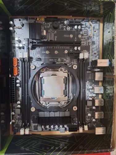 Placa Mãe Kllisre com Xeon E5 2670v3