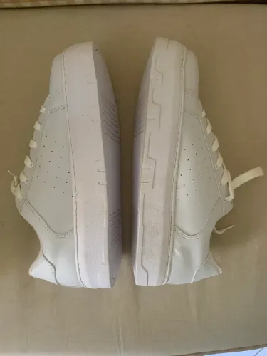 Tênis branco masculino
