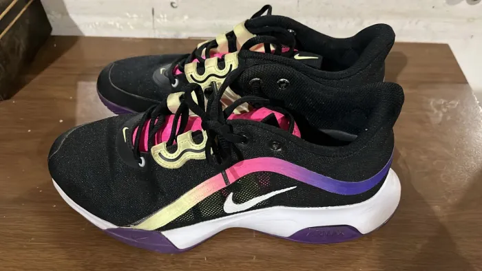 Tenis Nike TM 37