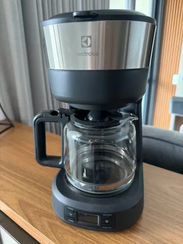 Cafeteira eletrolux faz café no horário programado 