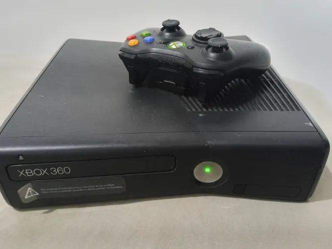 Vende se Xbox 360