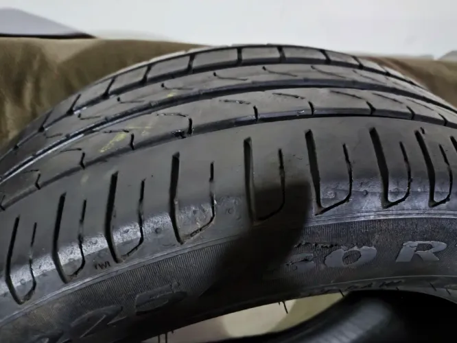 4 Pneu aro 17 225/50 pirelli