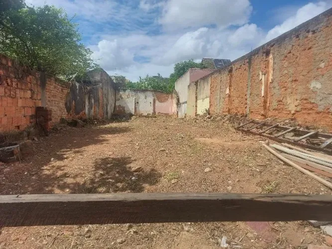 Terreno Bairro Coroa