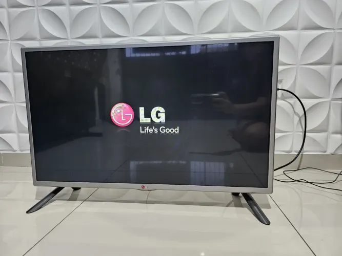 TV LG 32" HD LED