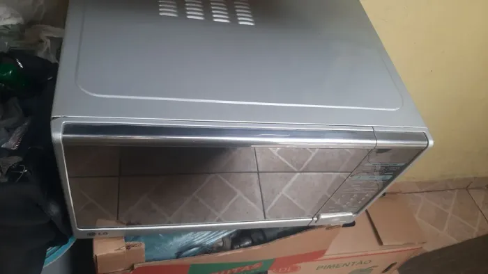 Microondas LG espelhado 127V 30litros c/grillR$350 reais
