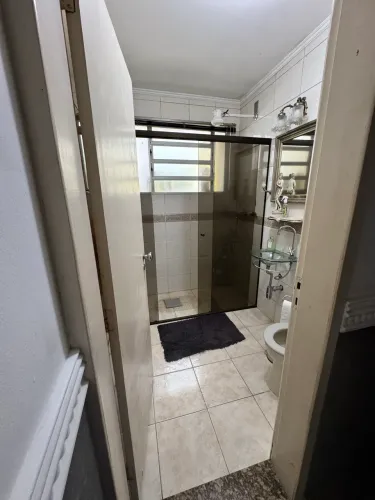 Pia completa com torneira para lavabo ou banheiro pequeno ou consultório.