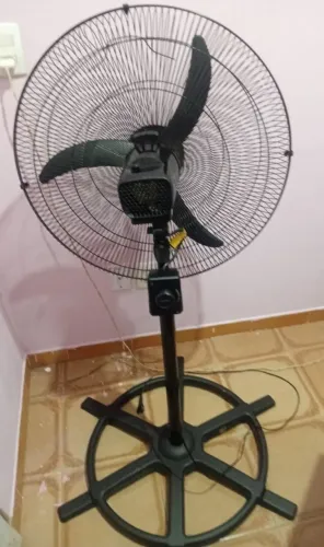 Ventilador de pé