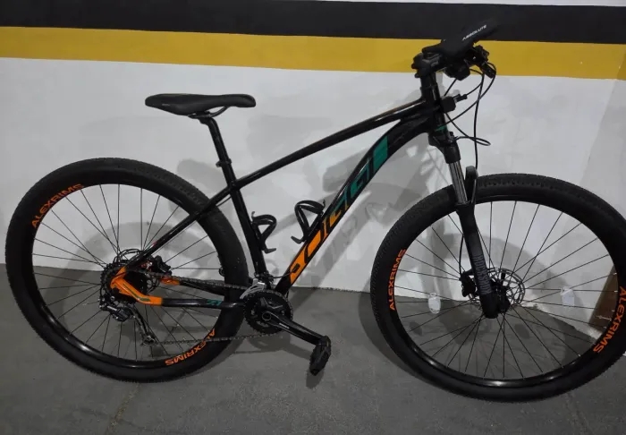 Bicicleta Oggi Big Wheel 7.1 (Deore)