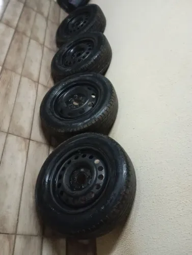 Rodas 14 pneus 90%