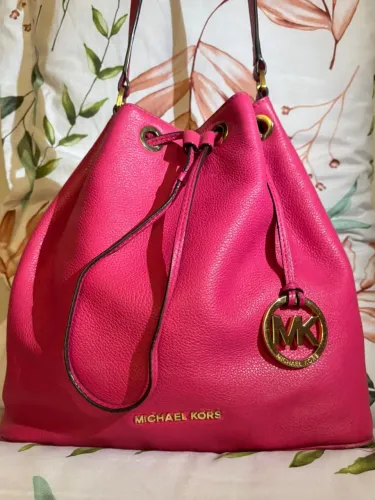 Vendo bolsa Michael Kors original 