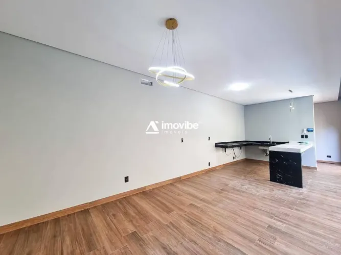 Casa com Piscina, 2 Dormitórios sendo 1 suíte no Jaguari em Americana/SP