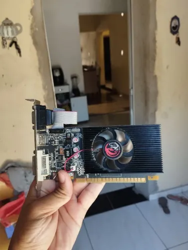 Placa de vídeo GT 710 2gb de ram