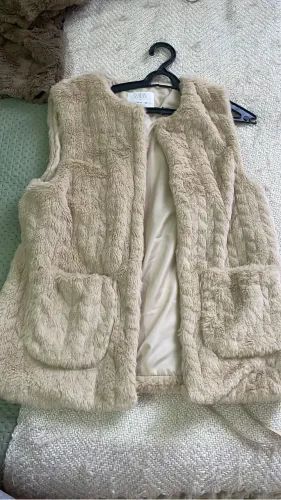 Roupas semi novas