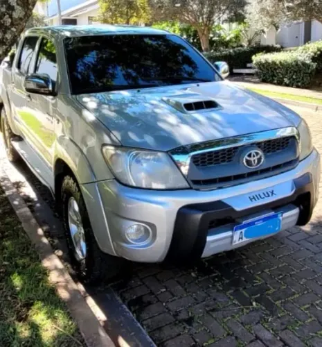 Toyota Hilux CD SRV D4-d 4X4 3.0 TDI Diesel AUT 2011