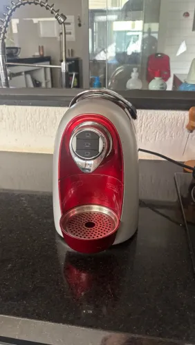 Cafeteira Três Corações de Cápsulas - Funcionando Perfeitamente