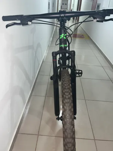 Bicicleta KRW K3.0 Aro 29 - Semi Nova (3 meses de uso)