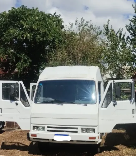 Agrale ULTRAVAN LD teto alto