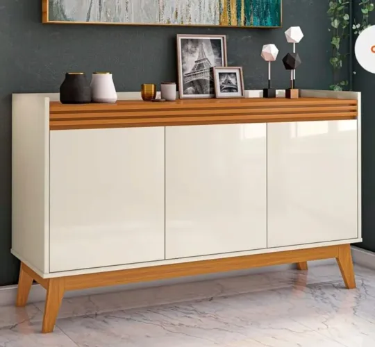 Buffet/ Aparador ripado com 3 portas com pés de MDF