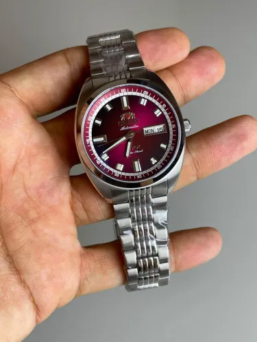 Relógio Automático 3 estrelas, visor em safira