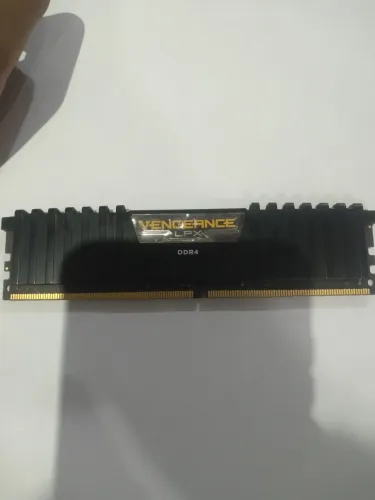 Memória ram Corsair DDR4 32gb
