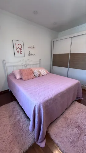 Cama Queen Completa Molas Ensacadas Baltimore e Cabeceira