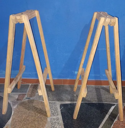 Cavalete de pino