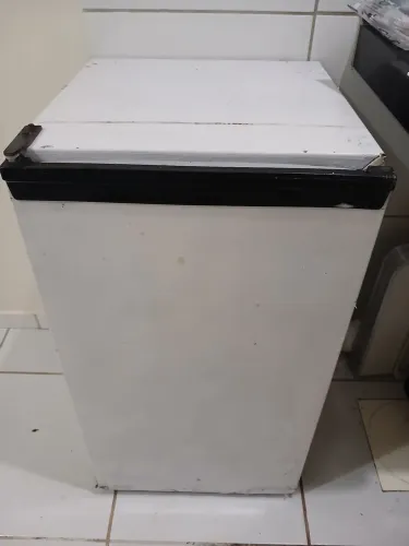 Vendo Frigibar - Usado porém conservado