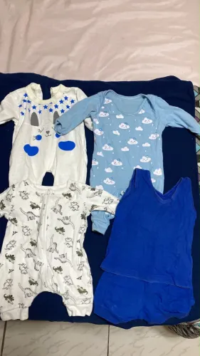 Lote roupa de bebê