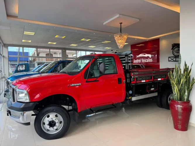 F4000 4X2 TURBO DIESEL CARROCERIA NOVA 2019 VERMELHA 2018/2019