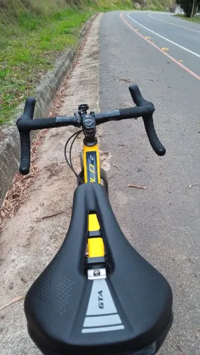 Bicicleta absolute gravel