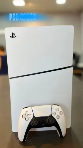 Vende se PS5 825GB