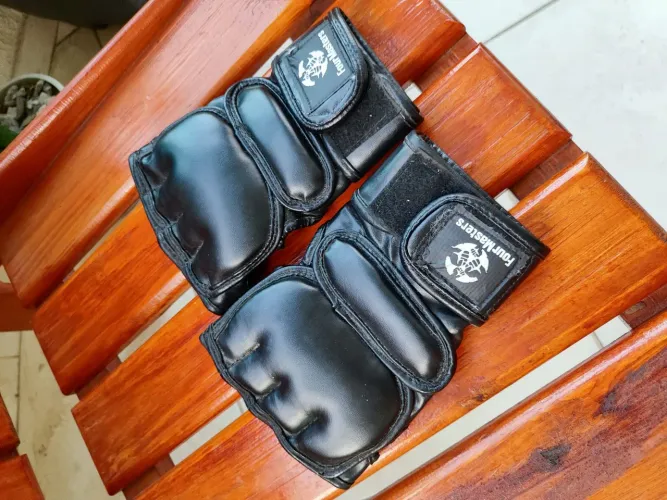Luva de MMA (Tamanho G)