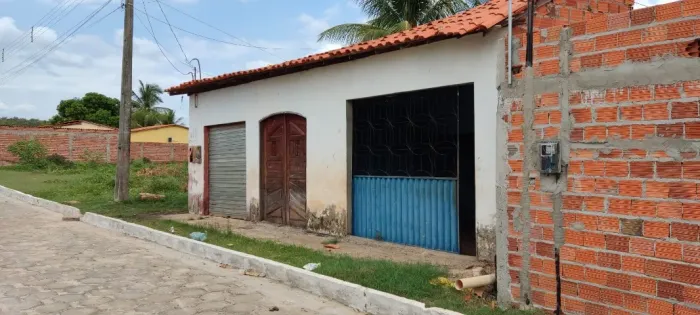 Casa grande no Loteamento Bonsucesso, 4 quartos.