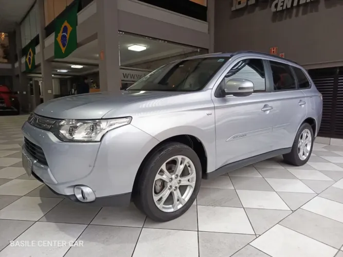 Mitsubishi Outlander 3.0/ GT 3.0 V6 Aut. 2015