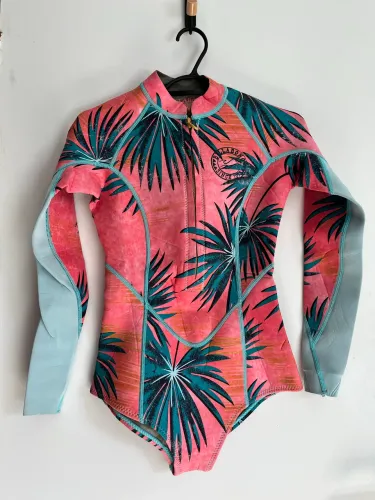 Maiô surf neopreno