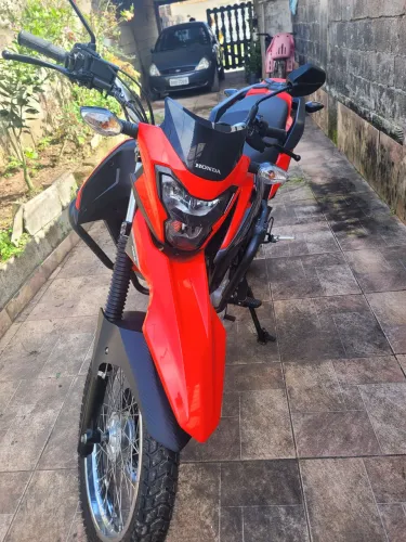Honda bros com abs 160 interessado *