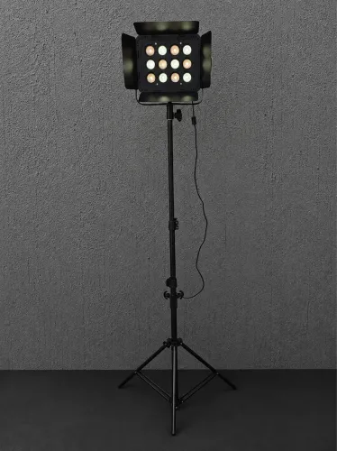 Luminária LED com Tripé - Luz Fria e Quente