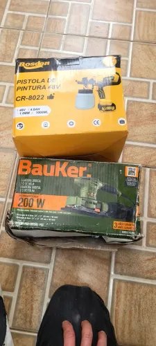 Pistola de pintura bateria +lixadeira de parede 