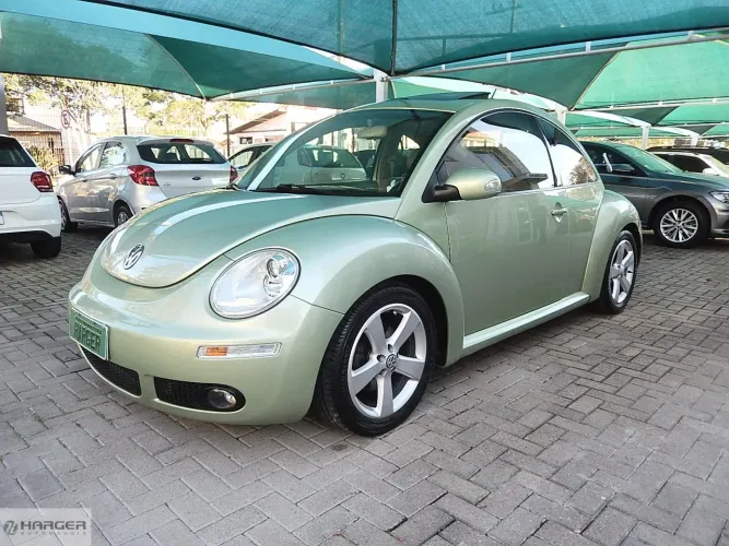 Volkswagen New Beetle 2.0 MI Mec./aut. 2010