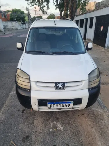Peugeot Partner Van Escapade 1.6 Flex 16V 5P 2011