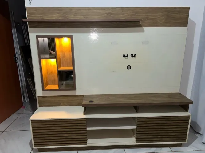 PAINEL HOME PARA TV COM RACK E LED 