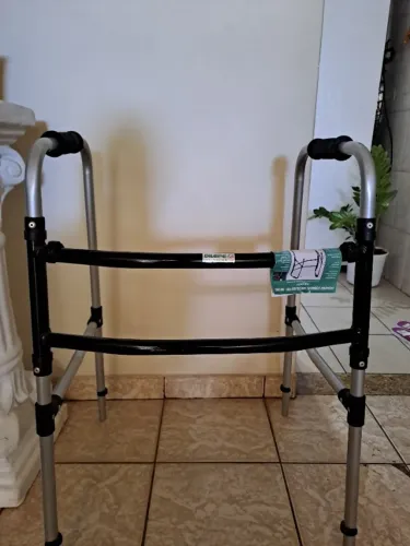 Andador articulado alumínio