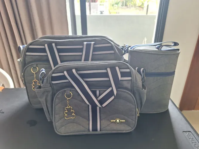 Vendo 2 Bolsas Maternidade + Porta Mamadeira Novos