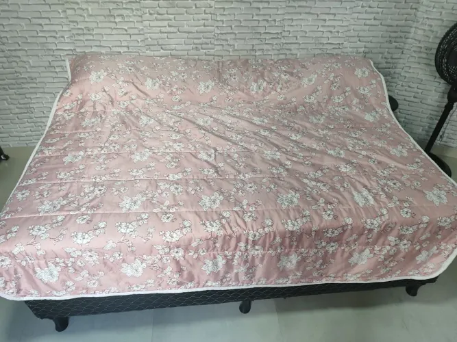 Cama de casal com colchão
