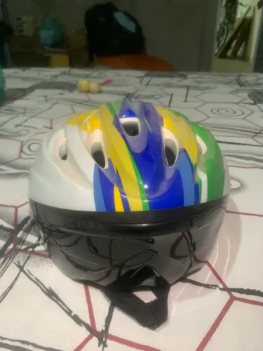 Dois capacetes ciclismo 