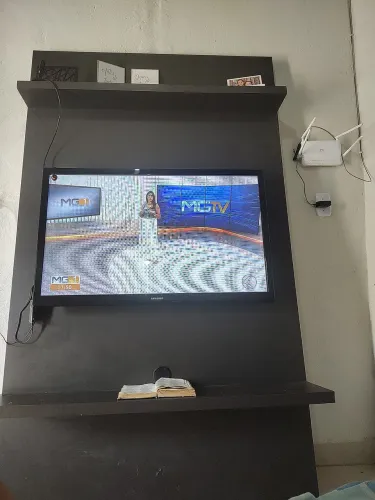 Vendo painel de tv de MDF .